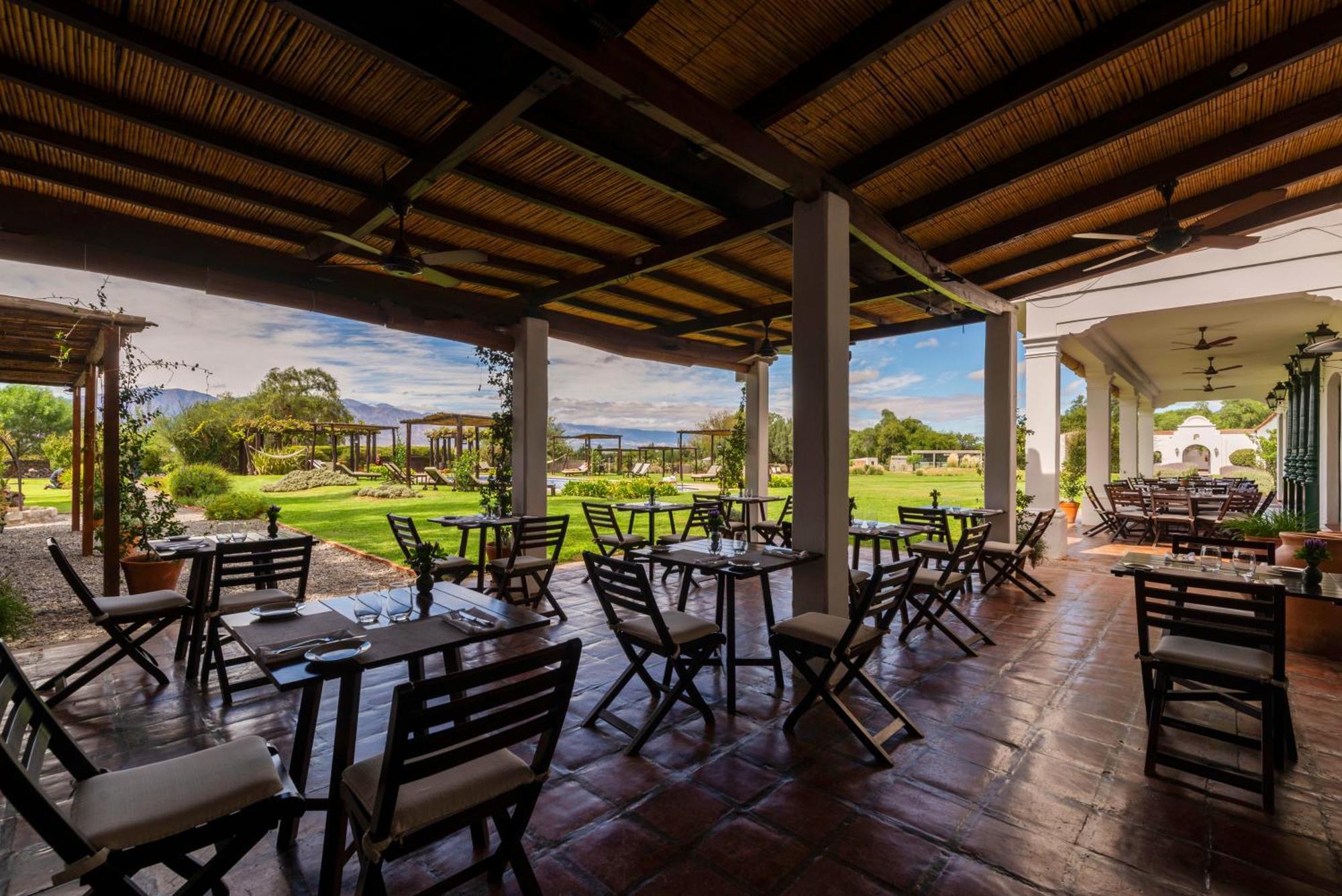 Hotel Patios De 5*