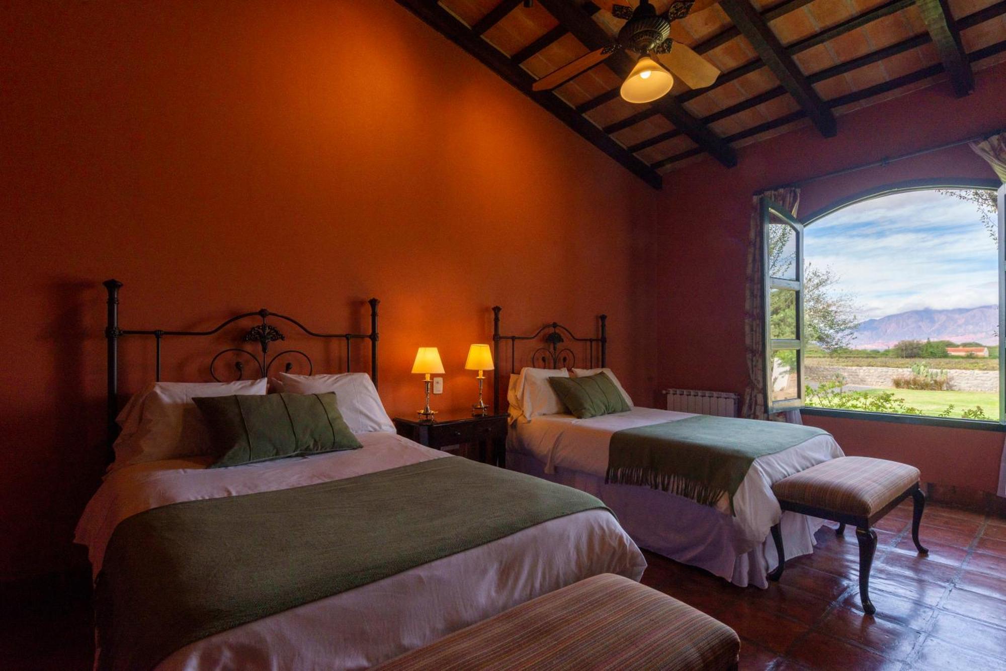 Hotel Patios De